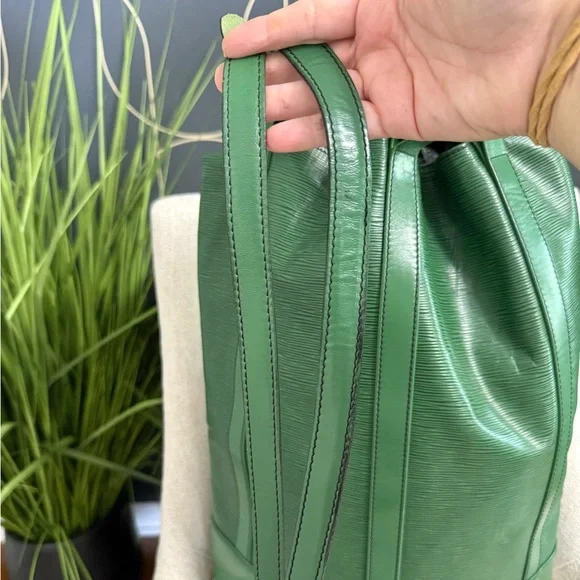 Authentic Louis Vuitton Randonnée GM backpack/ shoulder bag green Epi leather